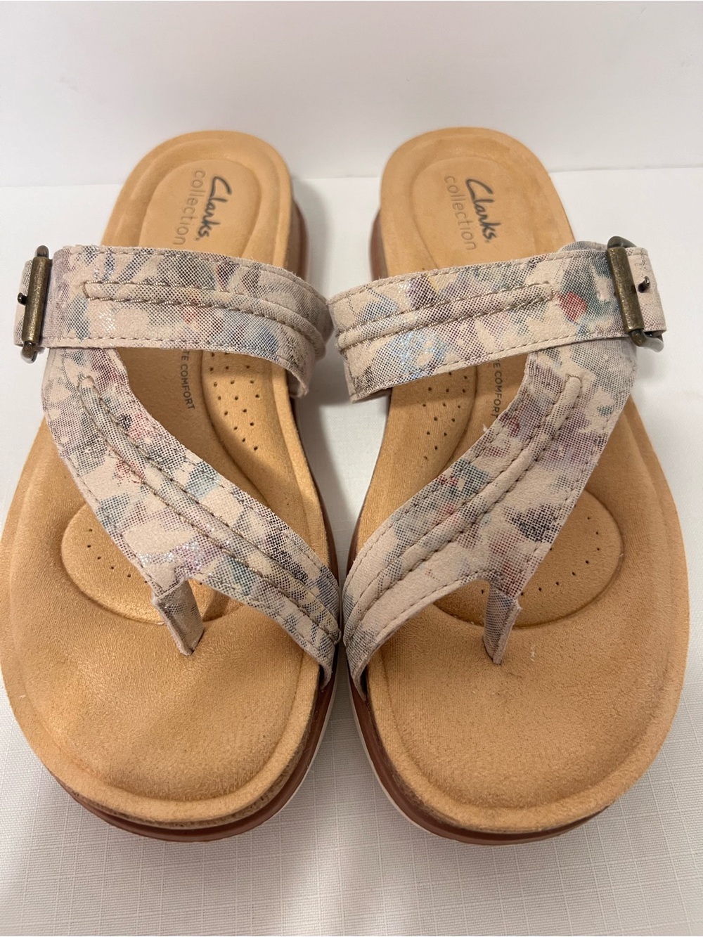 Clarks Beige Floral Cross-Strap Cork Bottom Resortwear Casual Comfort Sandals 9 - Picture 1 of 13